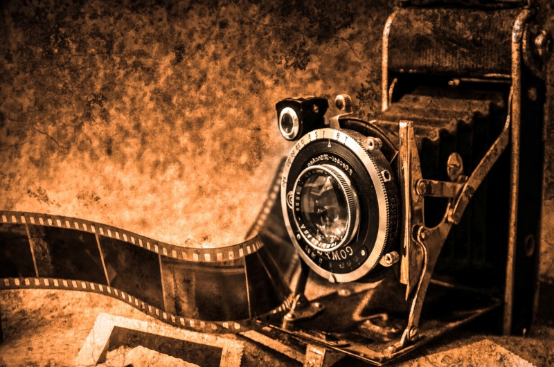 photographe-COURSEGOULES-min_light-wood-night-camera-photography-vintage-1245236-pxhere.com